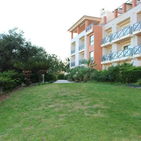 Charming 3-bed In Apartament Albufeira