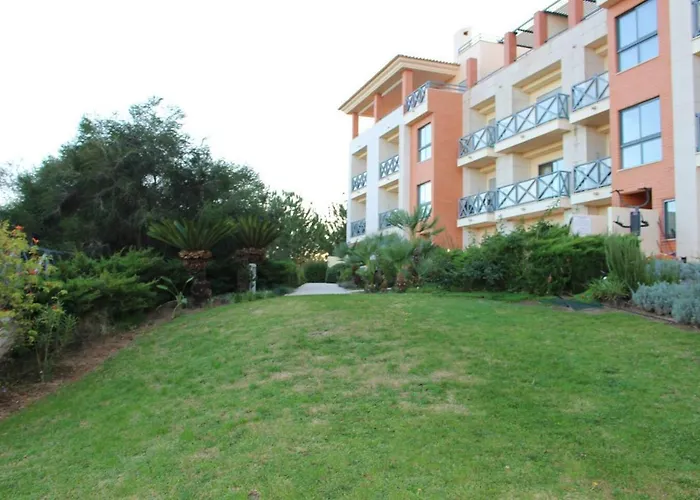 Charming 3-bed In Apartment Albufeira